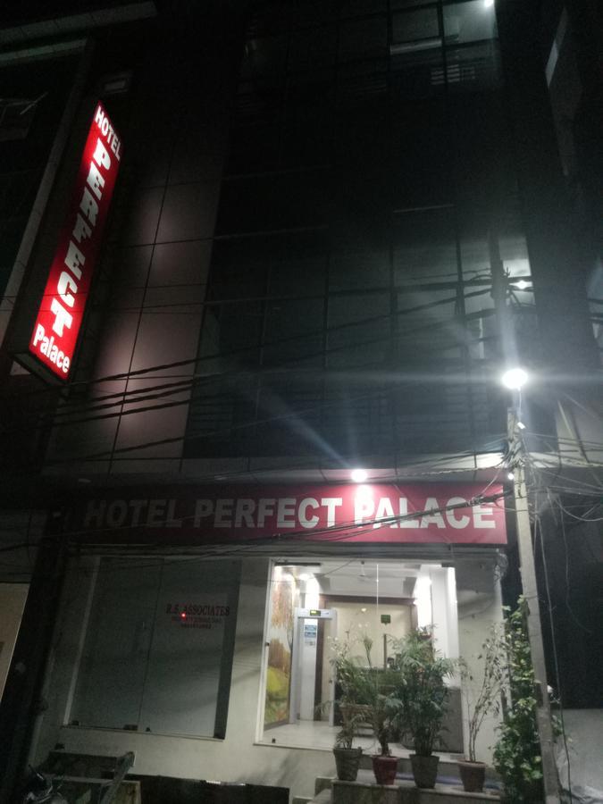 Hotel Perfect Palace Nova Deli Exterior foto